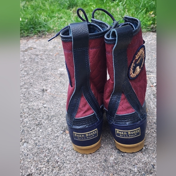 L.L. Bean Navy and Burgundy Duck Boots - Picture 2 of 6